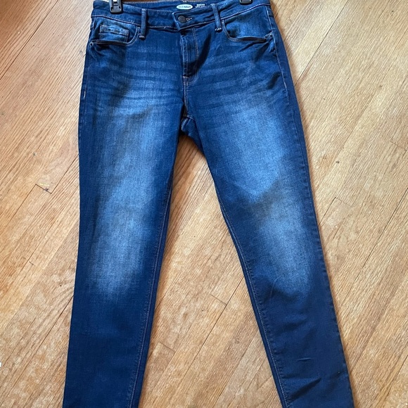 Old Navy Rockstar Super Skinny Mid Rise Jeans - size 8 - Picture 2 of 2
